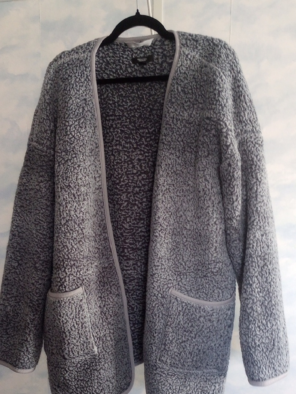 Simply Vera Vera Wang Gray Plush Open Cardigan